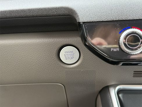 New 2026 Kia Carnival EX image 32