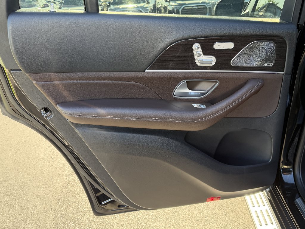 Used 2022 Mercedes-Benz GLS 450 4MATIC image 19
