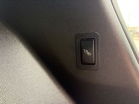 Used 2021 Chevrolet Tahoe Premier image 22