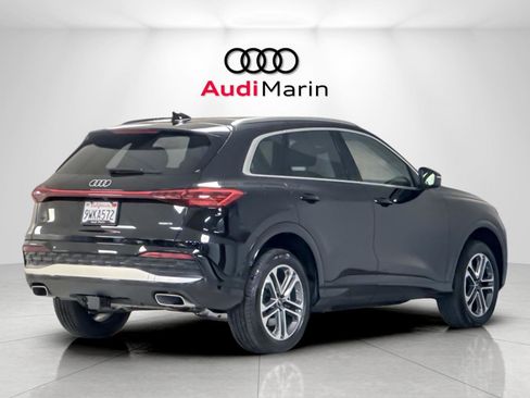 Certified 2025 Audi Q5 Premium w/ Convenience Package image 5