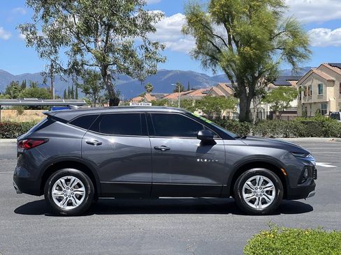 Used 2021 Chevrolet Blazer LT FWD image 3