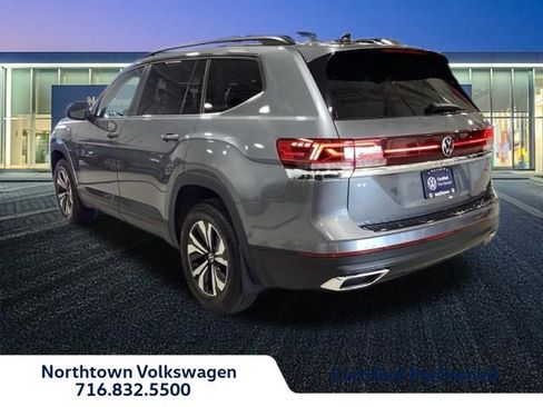 Certified 2024 Volkswagen Atlas SE image 3