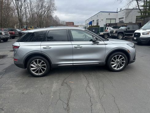 Used 2023 Lincoln Corsair AWD w/ Equipment Group 101A image 4