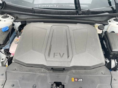 New 2025 Hyundai Ioniq 5 SEL image 10