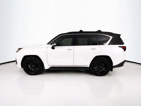 Used 2024 Lexus LX 600 4WD w/ Luxury Package image 2