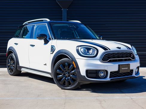 Used 2020 MINI Cooper Countryman S w/ Premium Package image 9