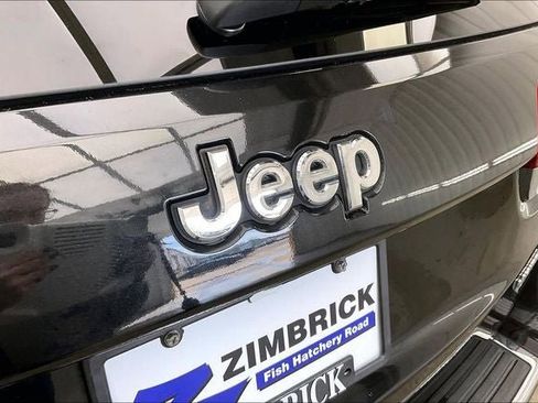 Used 2014 Jeep Grand Cherokee Limited w/ Trailer Tow Group IV image 32