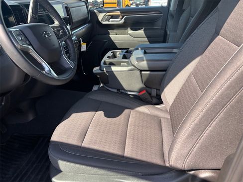 Certified 2025 Chevrolet Silverado 1500 RST image 9