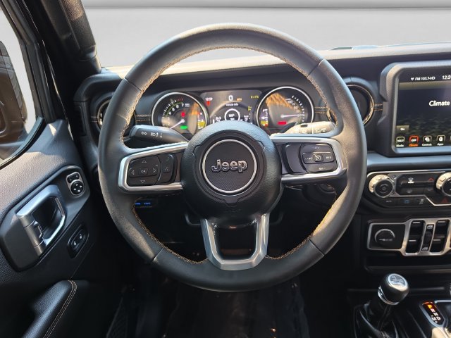 Used 2023 Jeep Wrangler Unlimited Sahara AWD/4WD image 13