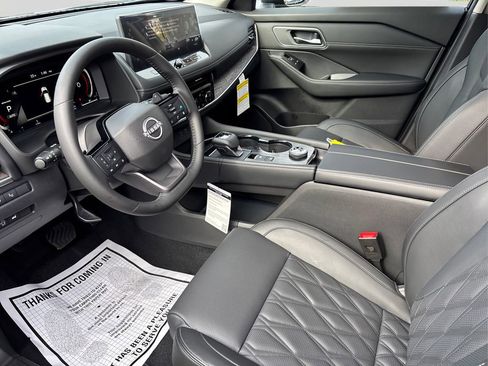New 2026 Nissan Rogue Platinum w/ Platinum Premium Package image 9