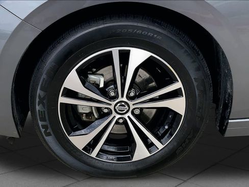 Used 2022 Nissan Sentra SV FWD image 11