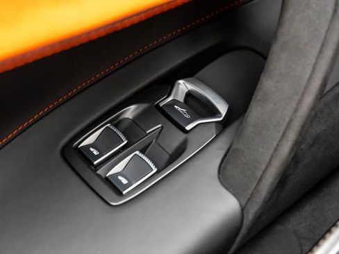 New 2026 McLaren 750S Spider RWD image 48