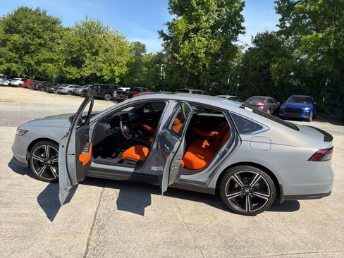 Used 2025 Honda Accord Sport image 19