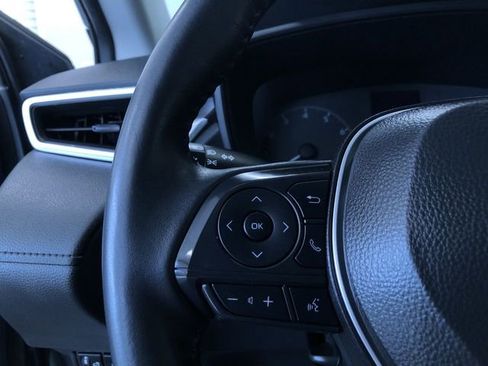 Certified 2025 Toyota Corolla Cross LE image 25