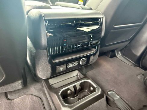 New 2026 Jeep Grand Wagoneer Limited w/ Premium Group II image 21