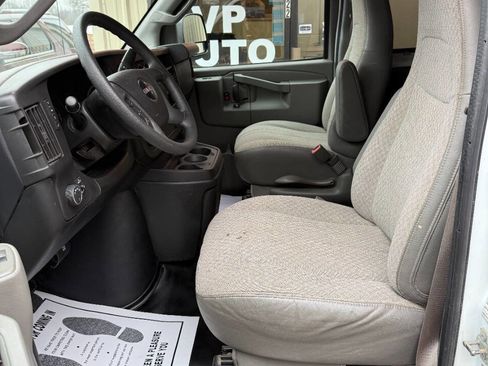 Used 2017 GMC Savana 2500 image 10