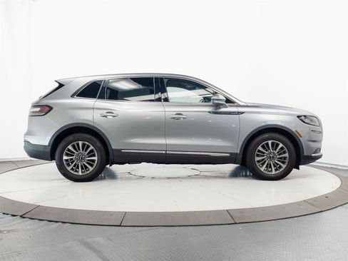 Used 2023 Lincoln Nautilus Reserve AWD/4WD image 13
