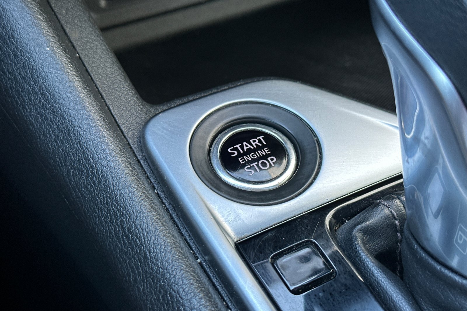 Used 2024 Nissan Sentra SV FWD image 28
