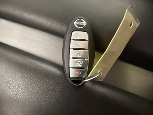 Used 2021 Nissan Murano SV AWD/4WD image 23