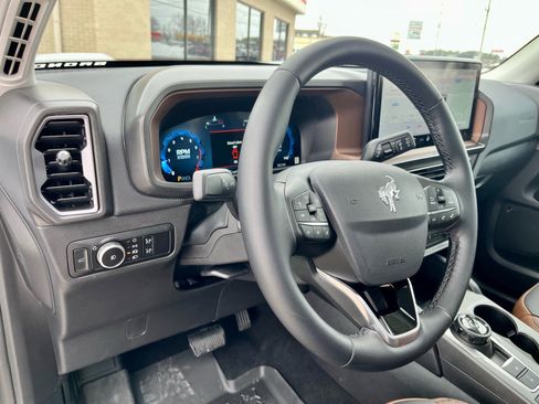 Used 2025 Ford Bronco Sport Outer Banks w/ Outer Banks Tech Package+ image 9