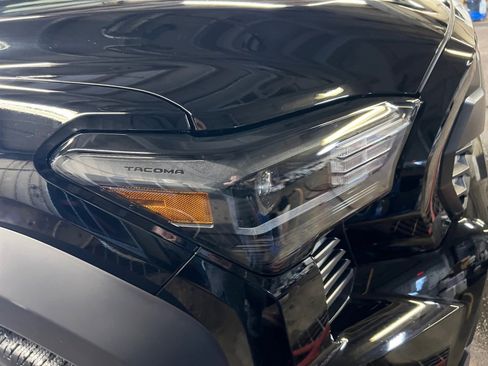 Certified 2025 Toyota Tacoma TRD Off-Road image 28