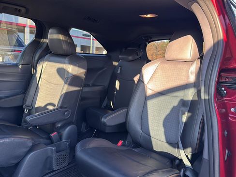 Certified 2023 Toyota Sienna XSE image 25
