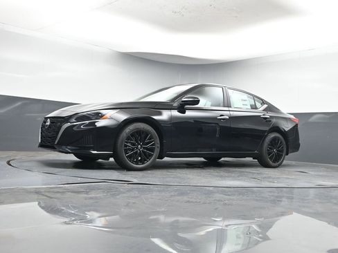 New 2025 Nissan Altima 2.5 SV w/ SV Special Edition Package image 44