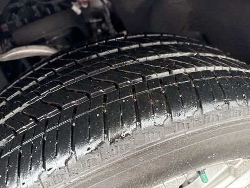 Used 2022 GMC Yukon XL Denali image 27