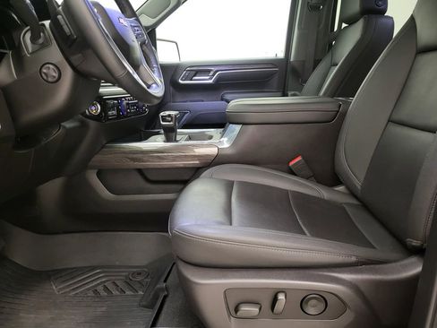 Certified 2024 Chevrolet Silverado 1500 LTZ image 4