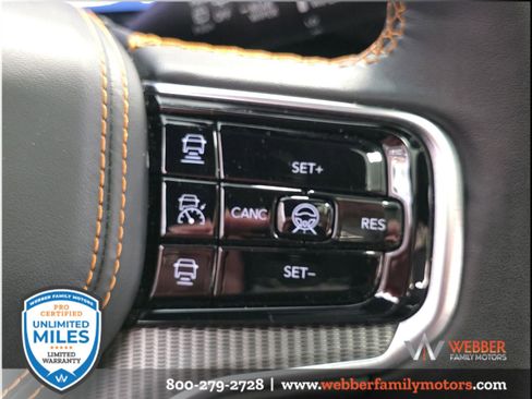 Used 2023 Jeep Grand Wagoneer Series III w/ Rear Seat Video Group 1 AWD/4WD image 44