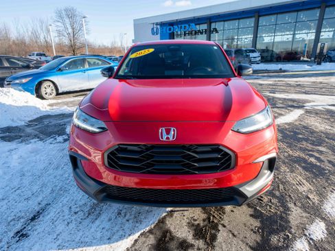 Certified 2025 Honda HR-V Sport image 2