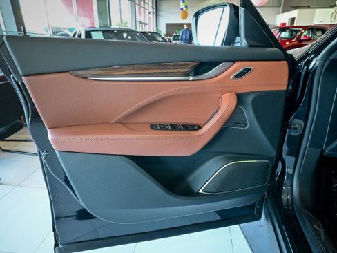 Used 2022 Maserati Levante GT image 15