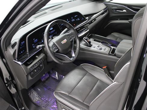 Used 2023 Cadillac Escalade ESV Sport w/ Touring Package image 20