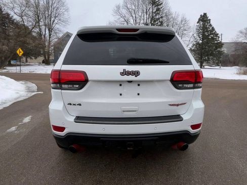 Used 2019 Jeep Grand Cherokee Trailhawk image 4