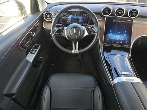 Used 2024 Mercedes-Benz GLC 300 image 16