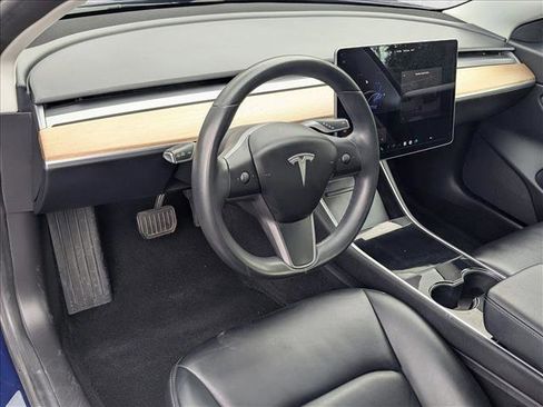 Used 2018 Tesla Model 3 Mid Range image 10