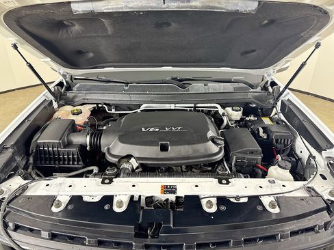 Used 2018 Chevrolet Colorado ZR2 image 21