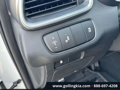 Used 2020 Kia Sorento LX image 19
