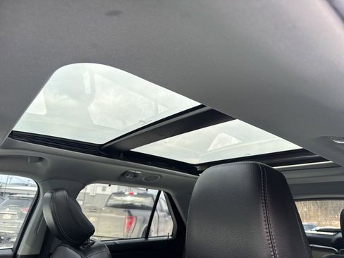 Used 2022 Ford Explorer Limited w/ Limited Technology Package image 15