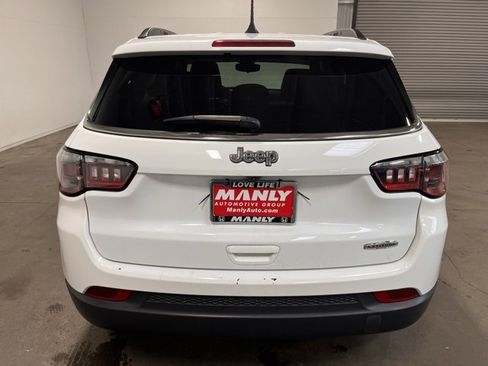 Used 2022 Jeep Compass Latitude image 4