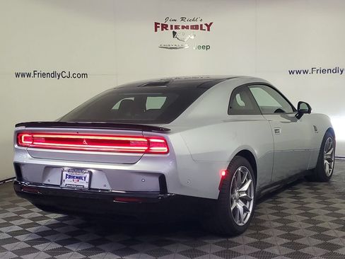 Used 2024 Dodge Charger Daytona Scat Pack w/ Plus Group AWD/4WD image 3