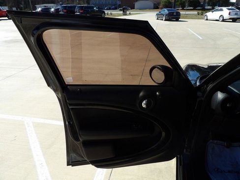 Used 2016 MINI Cooper Countryman S FWD image 9