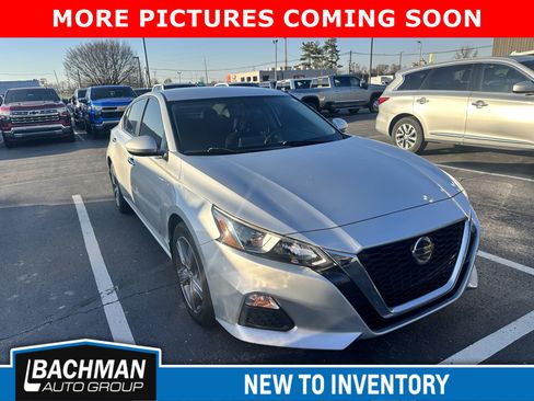 Used 2020 Nissan Altima 2.5 S image 1