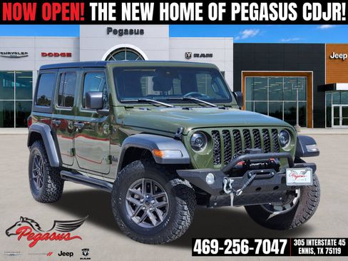Used 2024 Jeep Wrangler Unlimited Sport AWD/4WD image 1