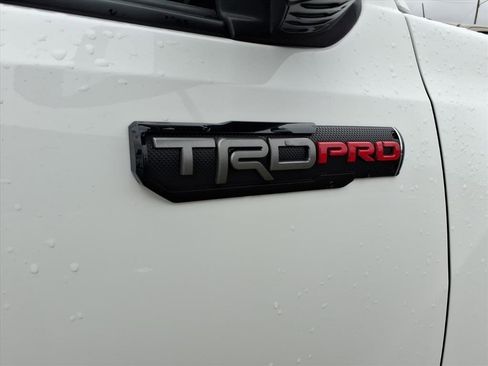Used 2019 Toyota Tacoma TRD Off-Road image 10