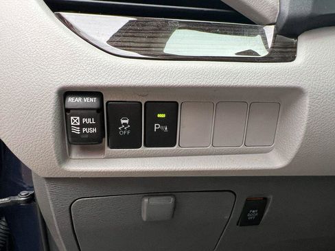 Used 2020 Toyota Sienna XLE Premium image 21