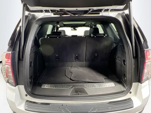 Used 2022 Chevrolet Tahoe RST w/ Luxury Package image 27