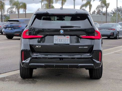 Used 2025 BMW X1 xDrive28i w/ Technology Package image 9