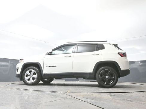 Used 2019 Jeep Compass Latitude w/ Cold Weather Group image 52