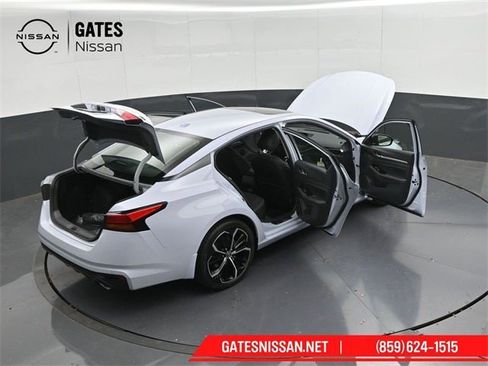 New 2025 Nissan Altima 2.5 SR image 55